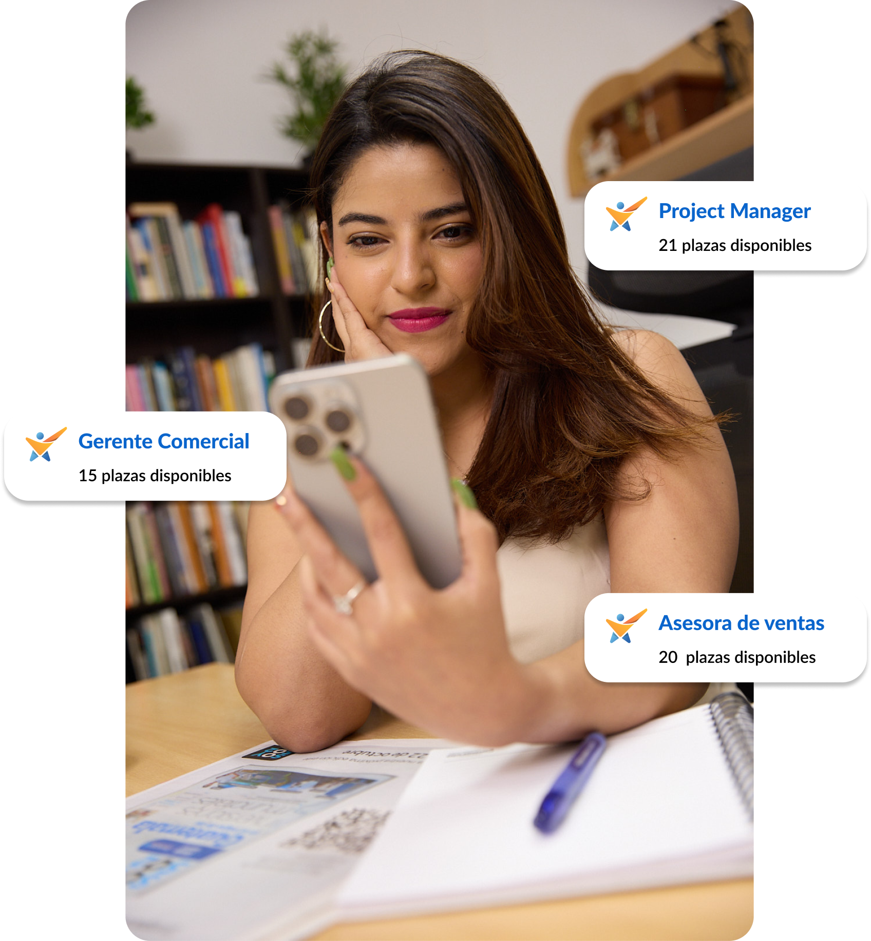 Persona usando la plataforma desde su celular